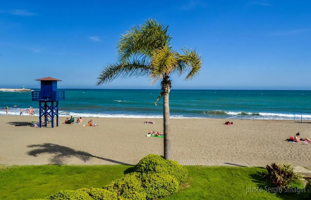137 Minerva Apartamentos - Vista Al Mar - Piscina Y Playa - Cercano A Tren, Restaurantes Y Tiendas Benalmádena Daire